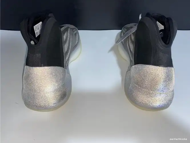 H68771 Quantum Yeezy Adidas Barium 0706
